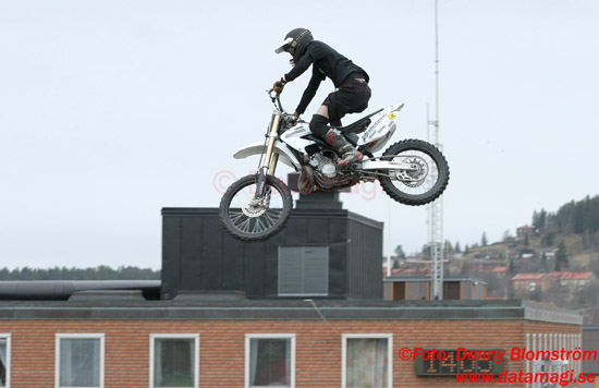 040424 Big Jump 191