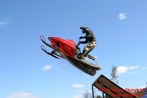 050423 Big Jump 2005 200