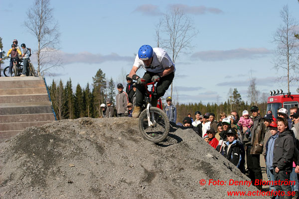 050423 Big Jump 2005 300