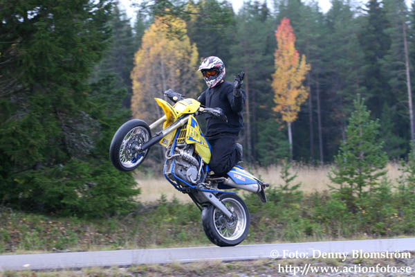 061015 Wheelie 135