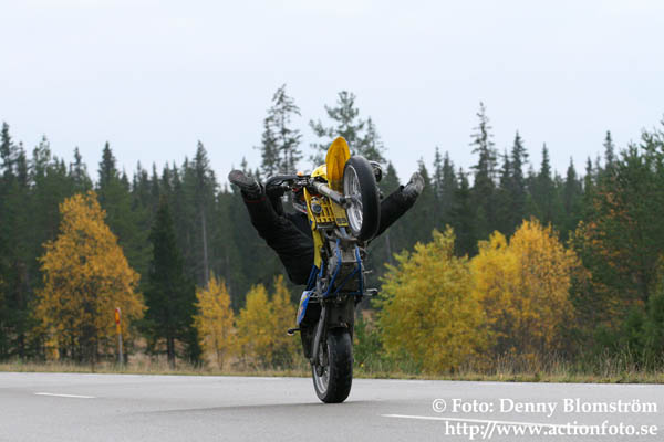 061015 Wheelie 150