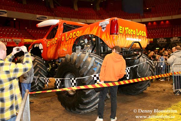 061110 Monster Jam 013