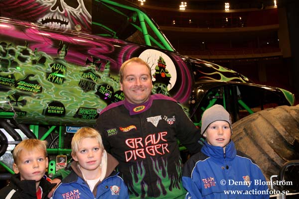 061110 Monster Jam 051