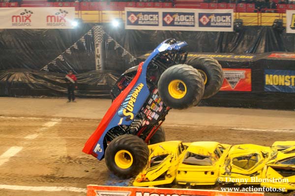 061110 Monster Jam 140