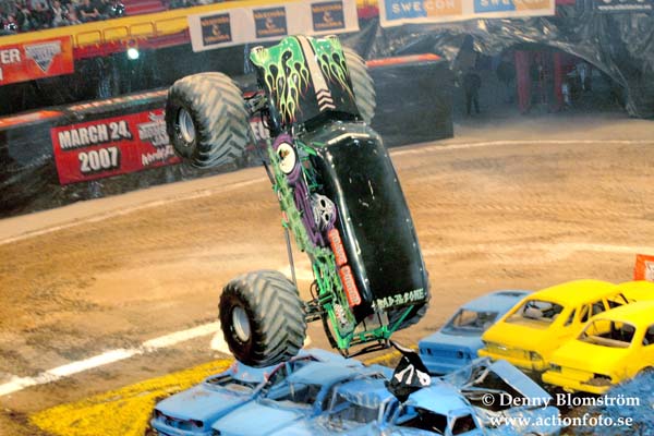 061110 Monster Jam 144