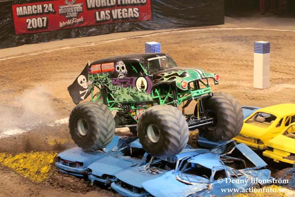061110 Monster Jam 151