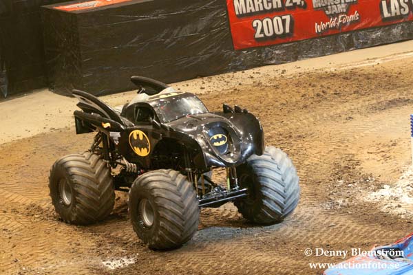 061110 Monster Jam 175