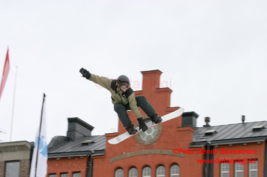 040423 Big Jump 150