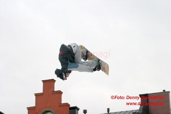 040423 Big Jump 300