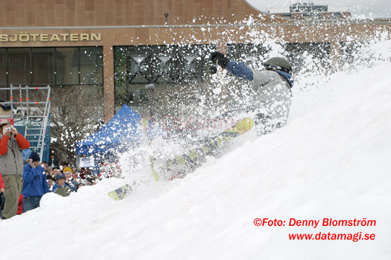 040424 Big Jump 125
